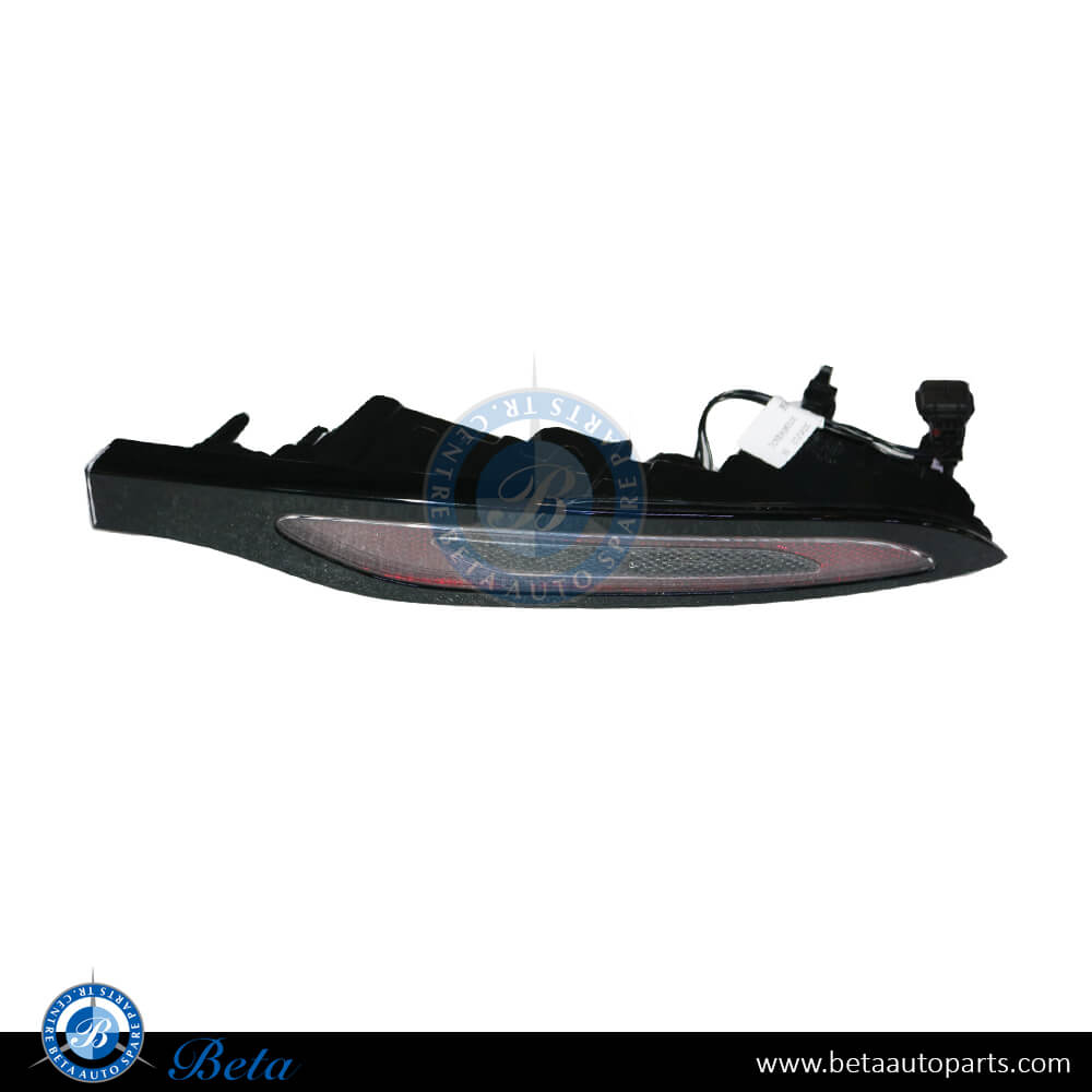 Right Side Rear Bumper Reflector for Range Rover Evoque 2019-Up models, Part Number LR166613 / LR173019 Right Side Rear Bumper Reflector for Range Rover Evoque 2019-Up models, Part Number LR166613 / LR173019